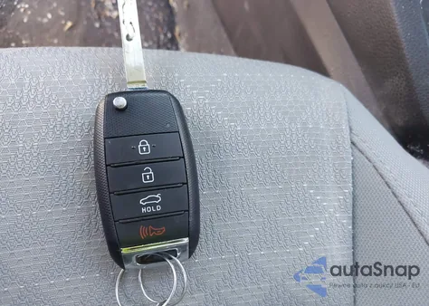 2021 Kia Rio S z USA, uszkodzony, nr VIN 3KPA24AD9ME391119